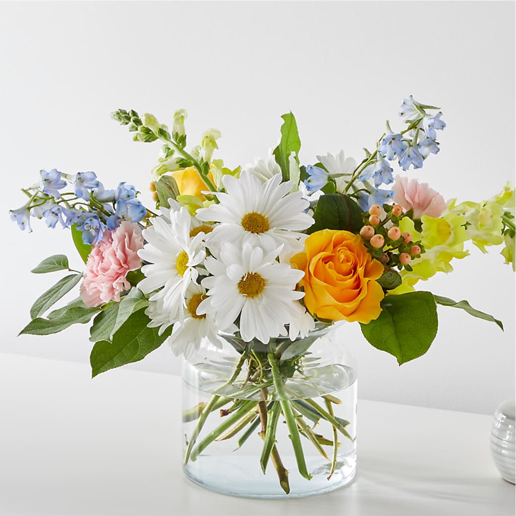 Sun Salutation Bouquet – BUSSE AND RIECK FLOWERS PLANTS & GIFTS, Kankakee IL