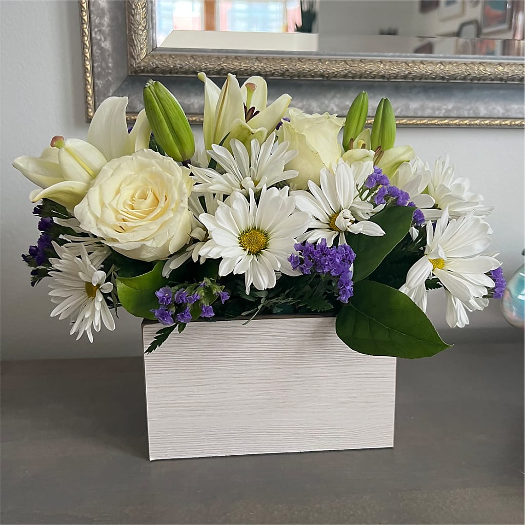 Beyond Blue Box Bouquet – BUSSE AND RIECK FLOWERS PLANTS & GIFTS, Kankakee IL
