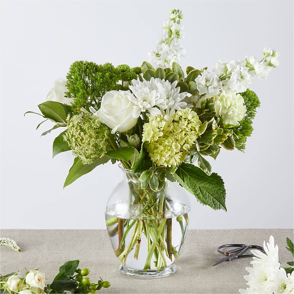 Irish Garden - A Florist Original – BUSSE AND RIECK FLOWERS PLANTS & GIFTS, Kankakee IL