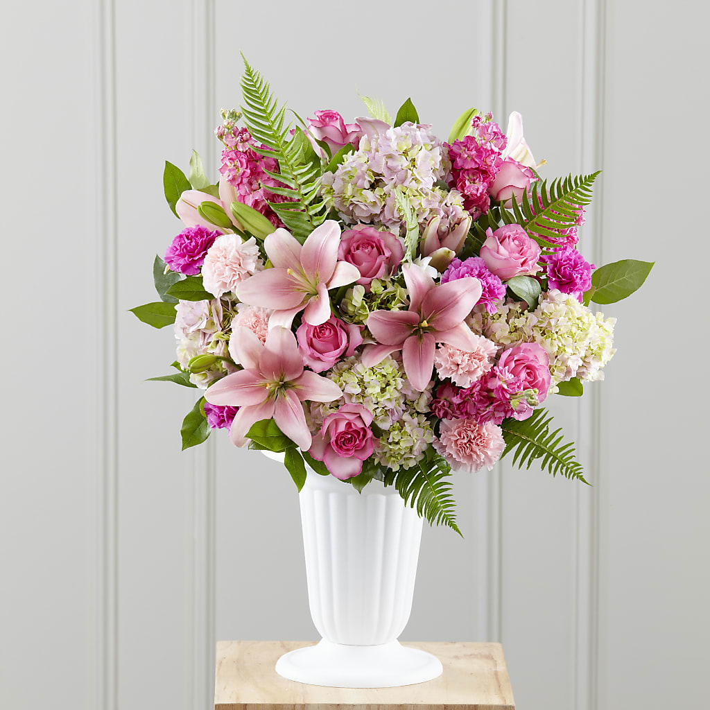 Never-Ending Love Arrangement – BUSSE AND RIECK FLOWERS PLANTS & GIFTS, Kankakee IL