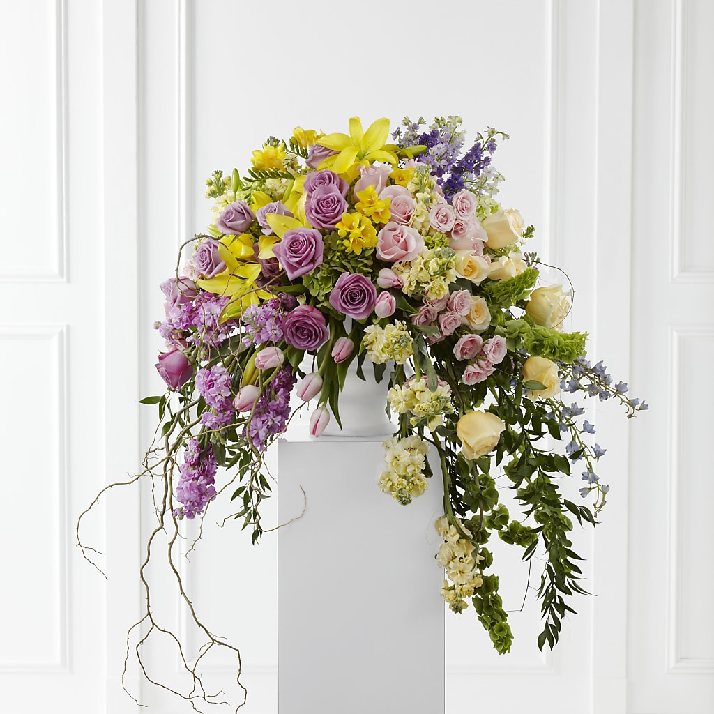 Display of Affection Arrangement – BUSSE AND RIECK FLOWERS PLANTS & GIFTS, Kankakee IL