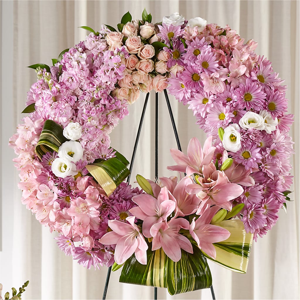 Gift of Warmth Wreath – BUSSE AND RIECK FLOWERS PLANTS & GIFTS, Kankakee IL