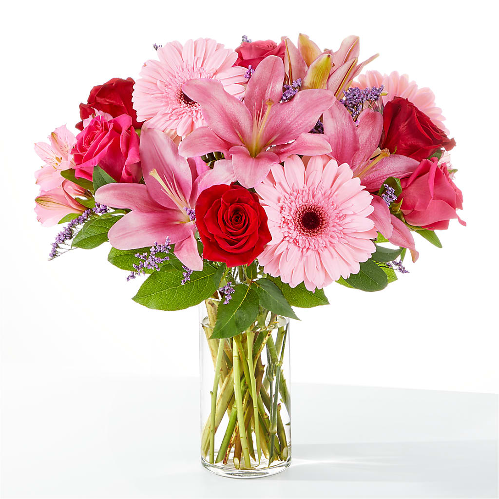 Lots of Love Bouquet – BUSSE AND RIECK FLOWERS PLANTS & GIFTS, Kankakee IL