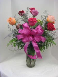 Classic Dozen Roses – BUSSE AND RIECK FLOWERS PLANTS & GIFTS, Kankakee IL