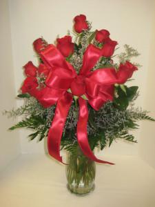 Dozen Red Roses – BUSSE AND RIECK FLOWERS PLANTS & GIFTS, Kankakee IL