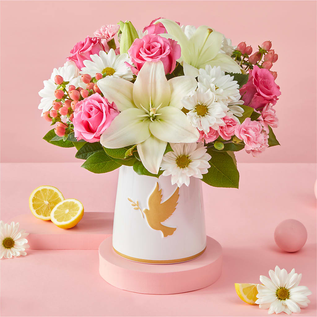 Whispers of Comfort Bouquet – BUSSE AND RIECK FLOWERS PLANTS & GIFTS, Kankakee IL