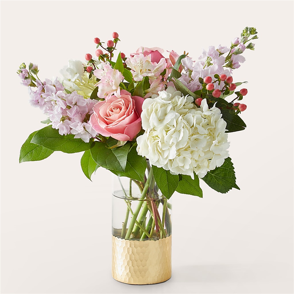 Little Luxuries Bouquet – BUSSE AND RIECK FLOWERS PLANTS & GIFTS, Kankakee IL