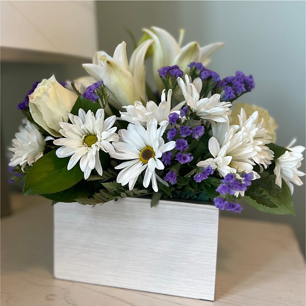 Beyond Blue Box Bouquet – BUSSE AND RIECK FLOWERS PLANTS & GIFTS, Kankakee IL