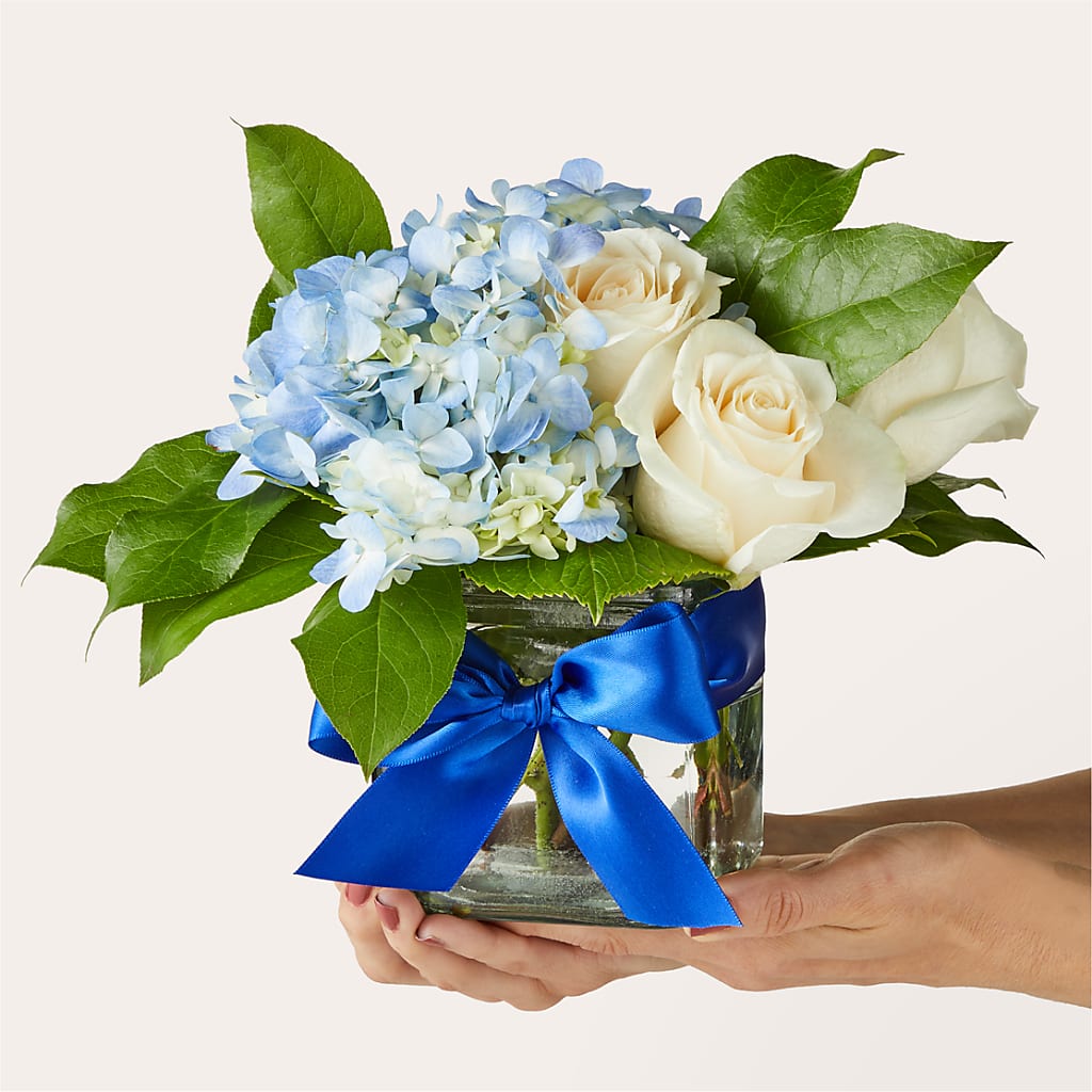 Sky Blue Delight Bouquet – BUSSE AND RIECK FLOWERS PLANTS & GIFTS, Kankakee IL