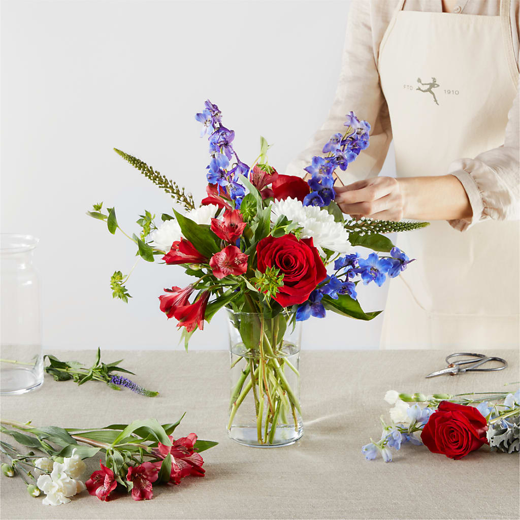 Star Spangled - A Florist Original – BUSSE AND RIECK FLOWERS PLANTS & GIFTS, Kankakee IL