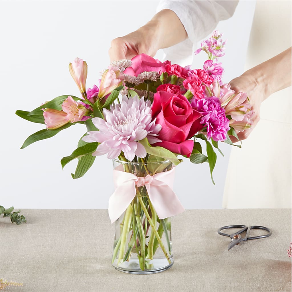 Pink Ribbon - A Florist Original – BUSSE AND RIECK FLOWERS PLANTS & GIFTS, Kankakee IL