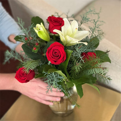 Glittering Lights Bouquet – BUSSE AND RIECK FLOWERS PLANTS & GIFTS, Kankakee IL