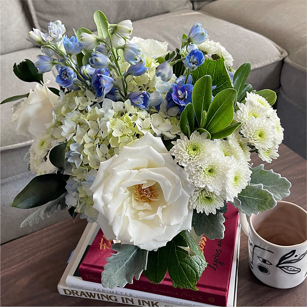 Clear Skies Bouquet – BUSSE AND RIECK FLOWERS PLANTS & GIFTS, Kankakee IL