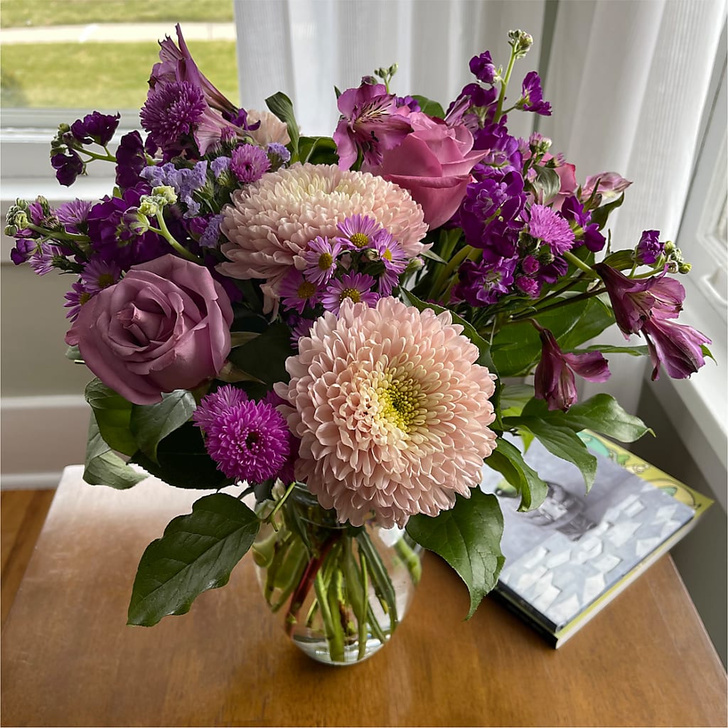 Ultraviolet Bouquet – BUSSE AND RIECK FLOWERS PLANTS & GIFTS, Kankakee IL