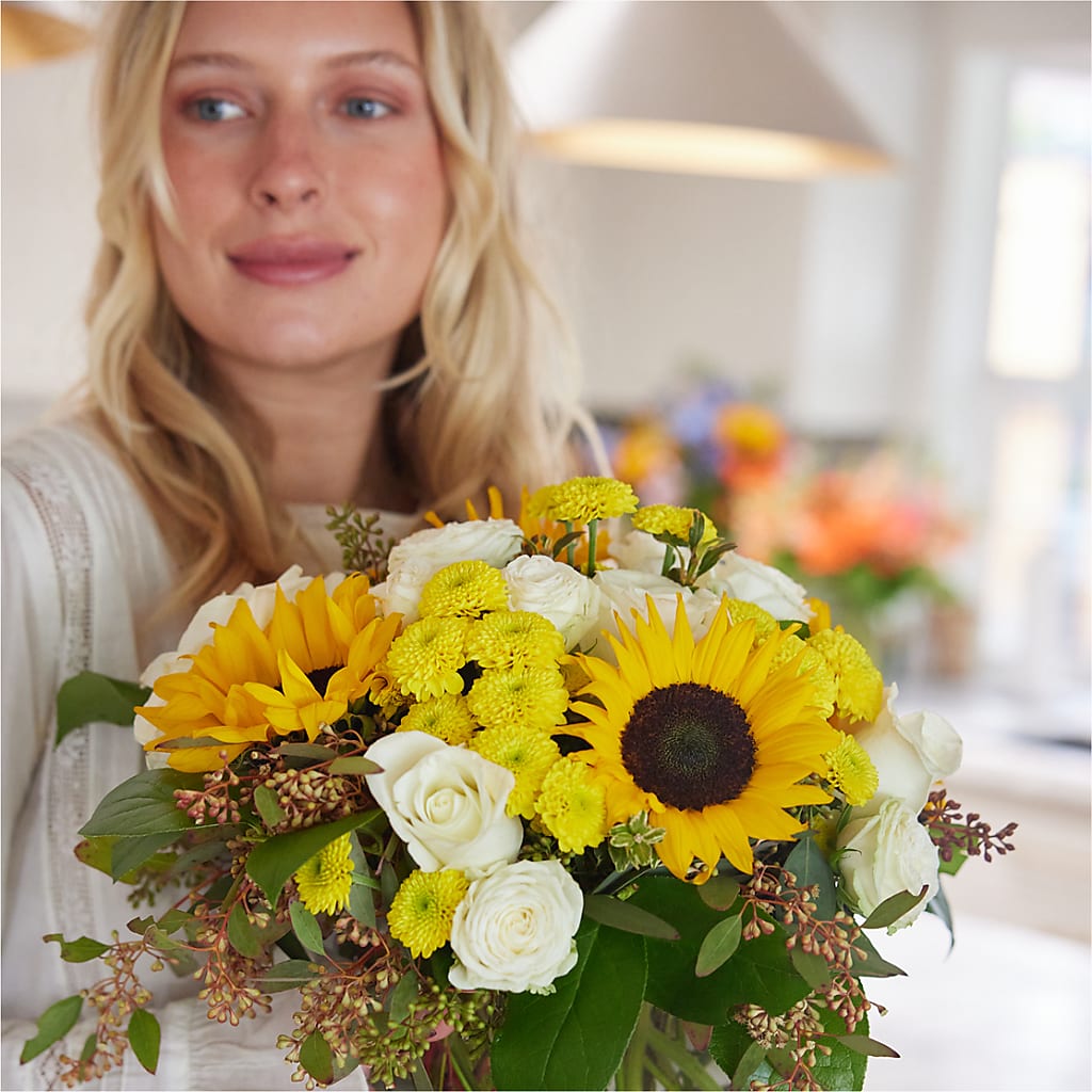 Luminous Morning Bouquet – BUSSE AND RIECK FLOWERS PLANTS & GIFTS, Kankakee IL