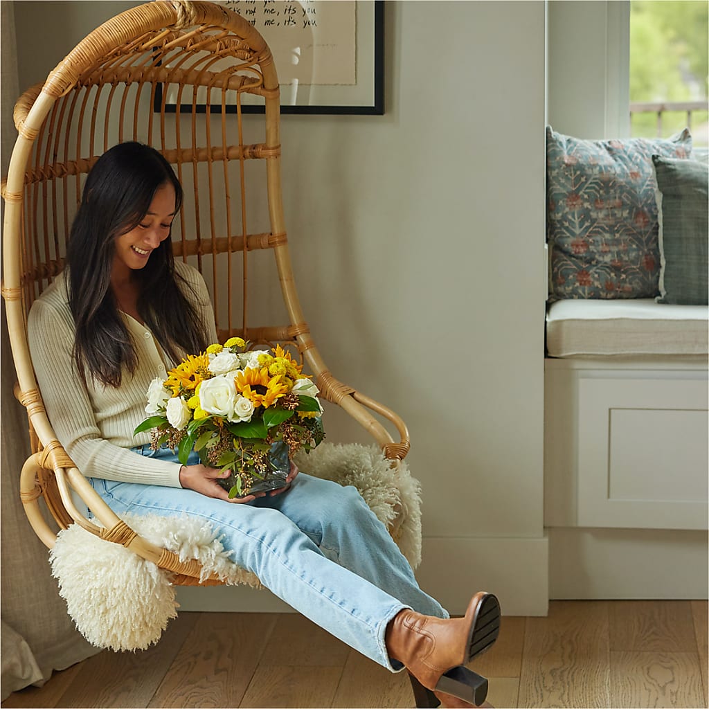 Luminous Morning Bouquet – BUSSE AND RIECK FLOWERS PLANTS & GIFTS, Kankakee IL