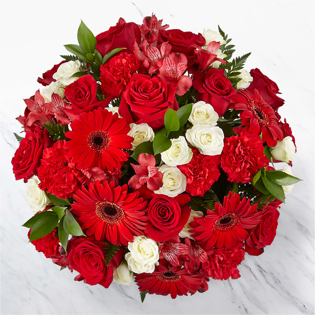 Hearts Embrace Bouquet – BUSSE AND RIECK FLOWERS PLANTS & GIFTS, Kankakee IL