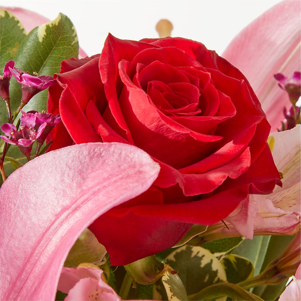 Lucky in Love Bouquet – BUSSE AND RIECK FLOWERS PLANTS & GIFTS, Kankakee IL