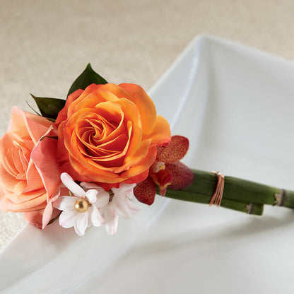 Sunset Dream Boutonniere – BUSSE AND RIECK FLOWERS PLANTS & GIFTS, Kankakee IL