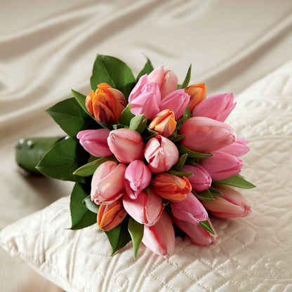 Embraceable Bouquet – BUSSE AND RIECK FLOWERS PLANTS & GIFTS, Kankakee IL