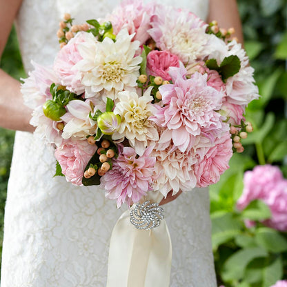 Heart's Promise Bouquet – BUSSE AND RIECK FLOWERS PLANTS & GIFTS, Kankakee IL